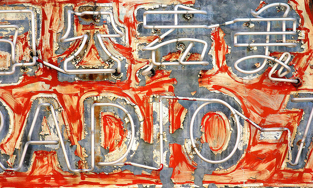 Radio. cc2005 by Thomas Hawk, from https://www.flickr.com/photos/thomashawk/33326466